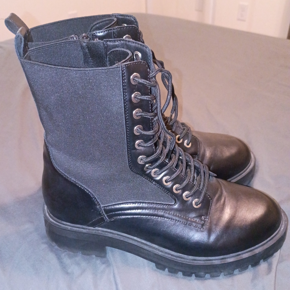 Torrid Women Lace-Up Size 10WW Faux Leather Boots - Picture 2 of 9